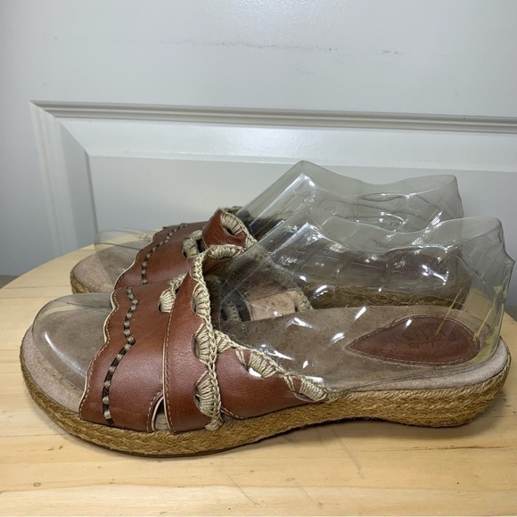 Clarks L'Artisan Brown Leather Espadrille Sandals <comfort Slip On Shoes Sz 8 - Picture 3 of 16